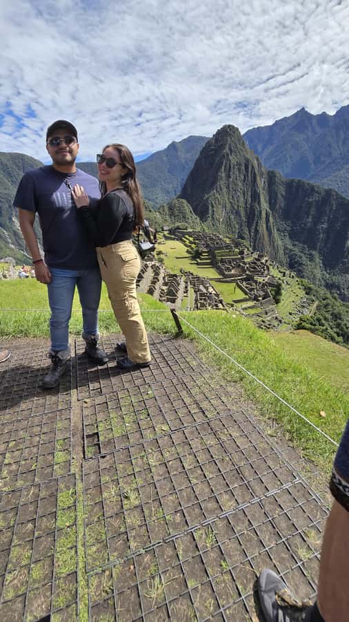 Cusco: Machu Picchu Day Trip with Train + Entrance ticket - What this $333 Machu Picchu day trip really gives you