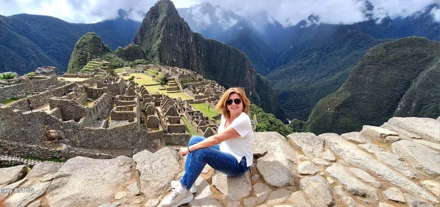 Cusco: Machu Picchu Day Trip with Train + Entrance ticket - The panoramic train to Aguas Calientes