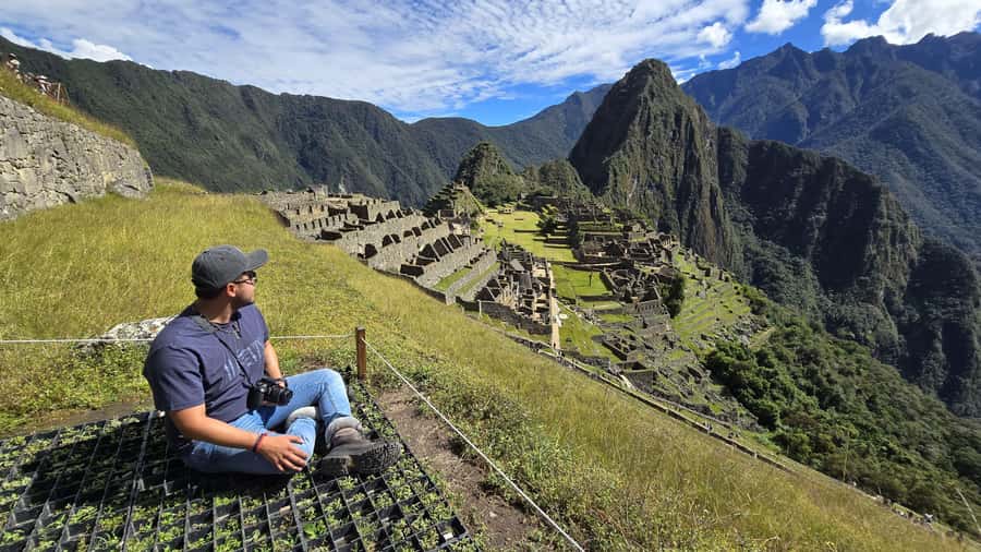 Cusco: Machu Picchu Day Trip with Train + Entrance ticket - Free time in Aguas Calientes after the ruins