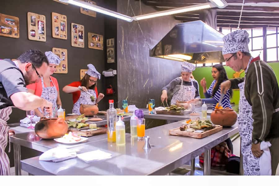 Cusco: Peruvian Cooking Class & Market Tour - Starting at San Pedro Market
