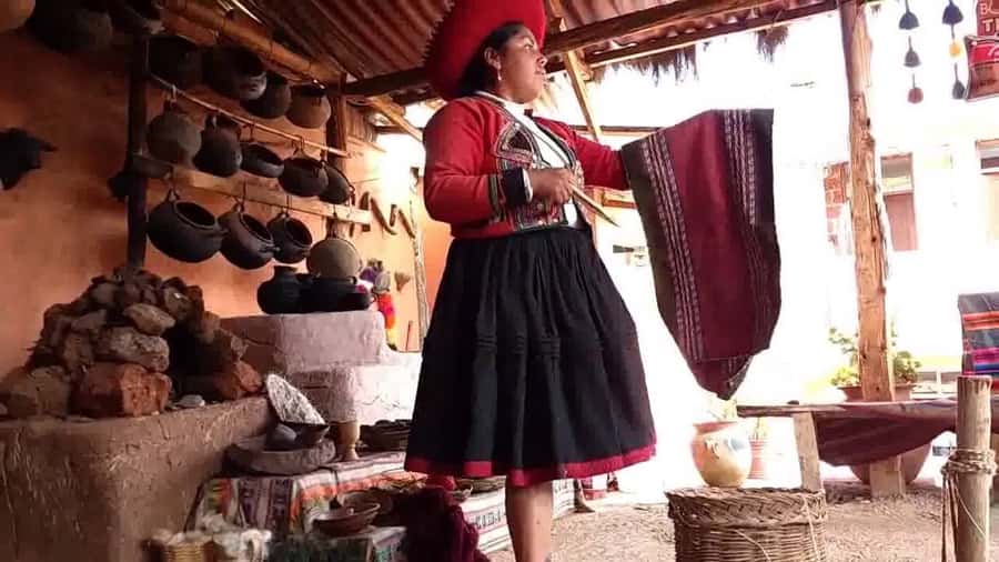 Cusco: Pisac, Ollantaytambo, & Chinchero Sacred Valley Tour - Ollantaytambo and the Inca stone terraces