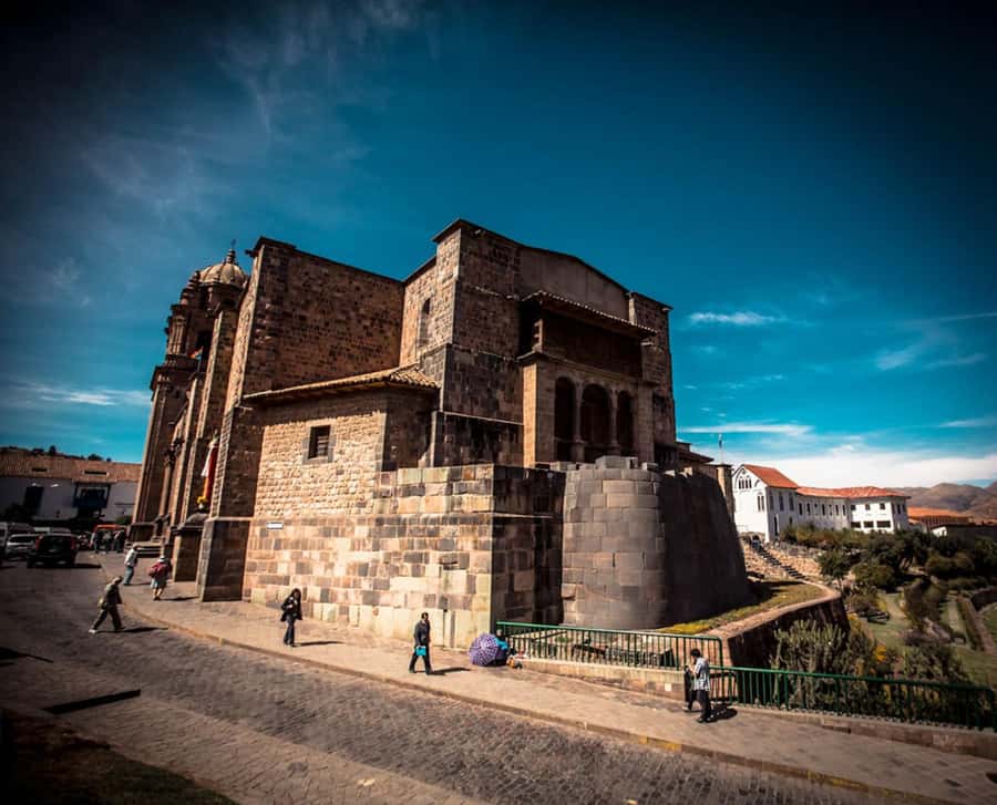 Cusco: Private City Tour and Trip to Archeological Sites - Guide languages and the value of local context