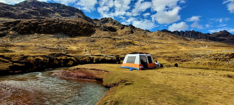 Cusco: Rainbow Mountain & Red Valley Tour with Picnic meals - Why Rainbow Mountain requires more than a quick photo stop