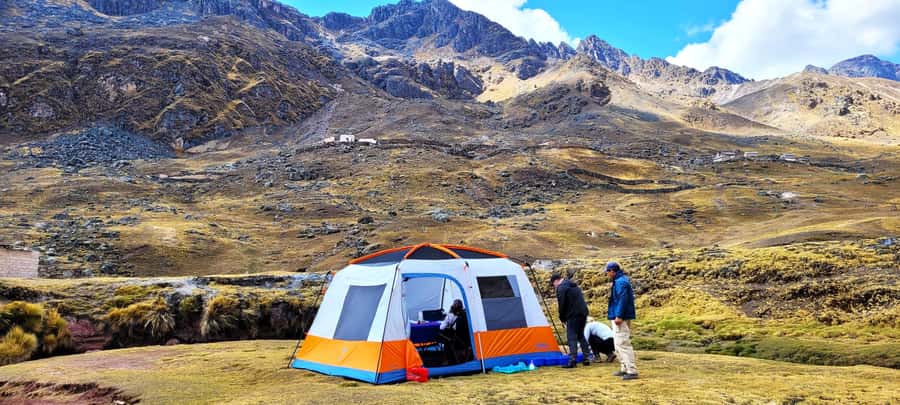 Cusco: Rainbow Mountain & Red Valley Tour with Picnic meals - The extra 30 minutes to Red Valley