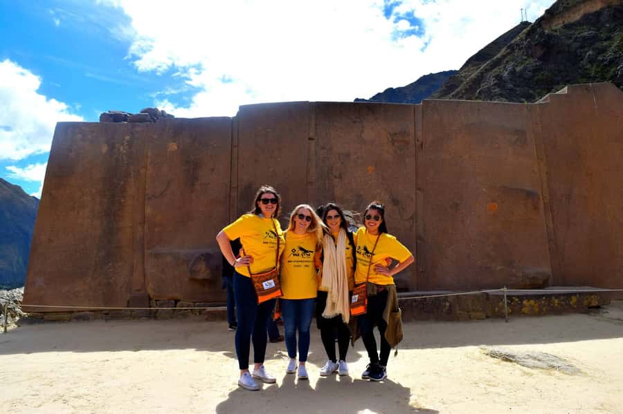 Cusco: Sacred Valley of the Incas Tour - First views from Cusco into the Sacred Valley