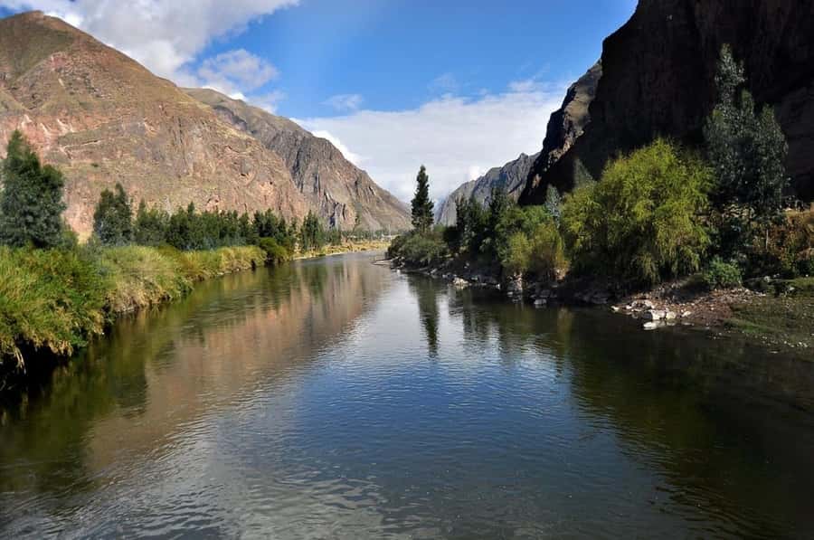Cusco: Sacred Valley, Pisac, Ollantaytambo, Salt Mines Moray - Pisac closes the route with ruins and a market town