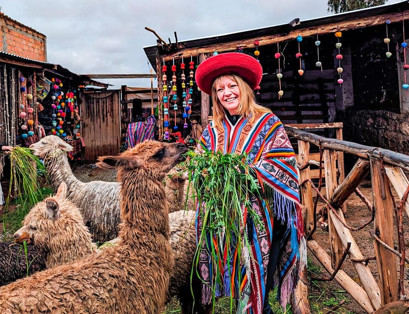 Cusco:Sacred Valley Pisaq,Ollantaytambo,Chinchero with Lunch - Chinchero: church art and living Quechua traditions