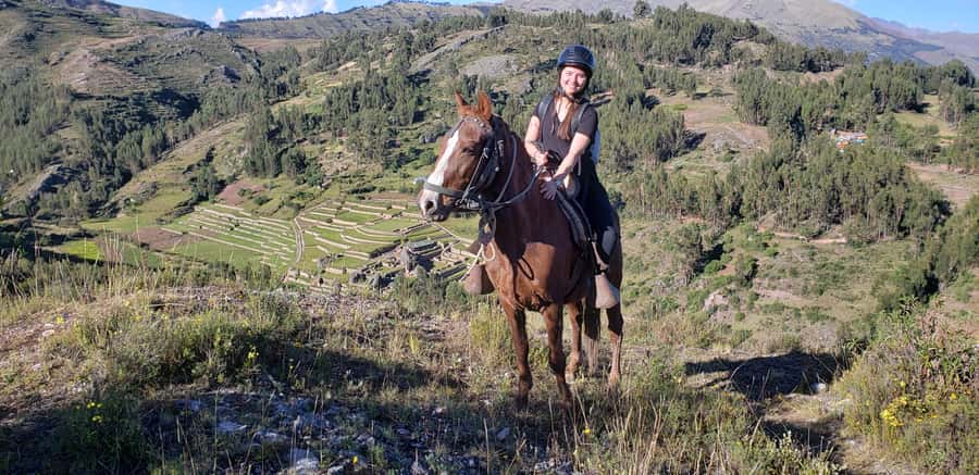 Cusco: Sacsayhuaman Guided Tour and 1-Hour Horseback Ride - Sacsayhuaman: Cusco’s Inca-sized introduction