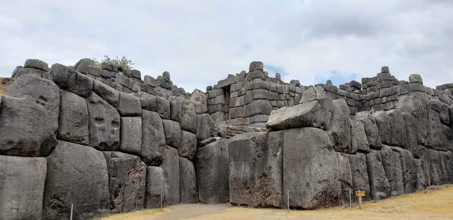 Cusco: Sacsayhuaman Guided Tour and 1-Hour Horseback Ride - Tambomachay: Water in the high country