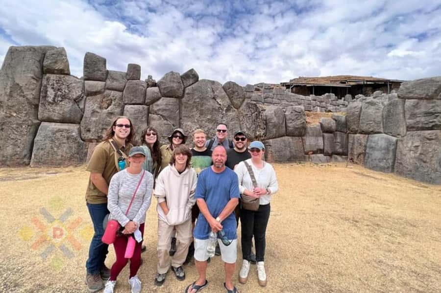 Cusco: Sacsayhuaman, Qenqo, Puca Pucara & Tambomachay Tour - Sacsayhuaman and the power of stone