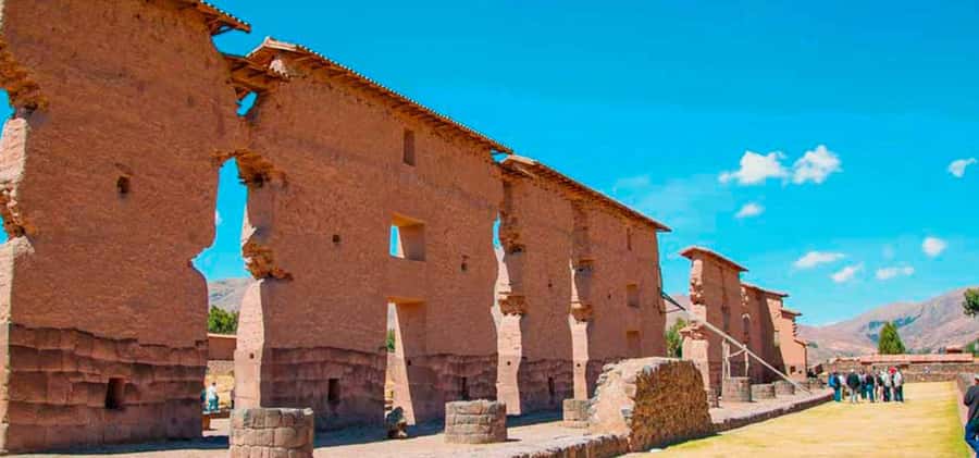 Cusco: Scenic Route of the Sun to Puno with Buffet Lunch - Pucara Museum and the early Andean past