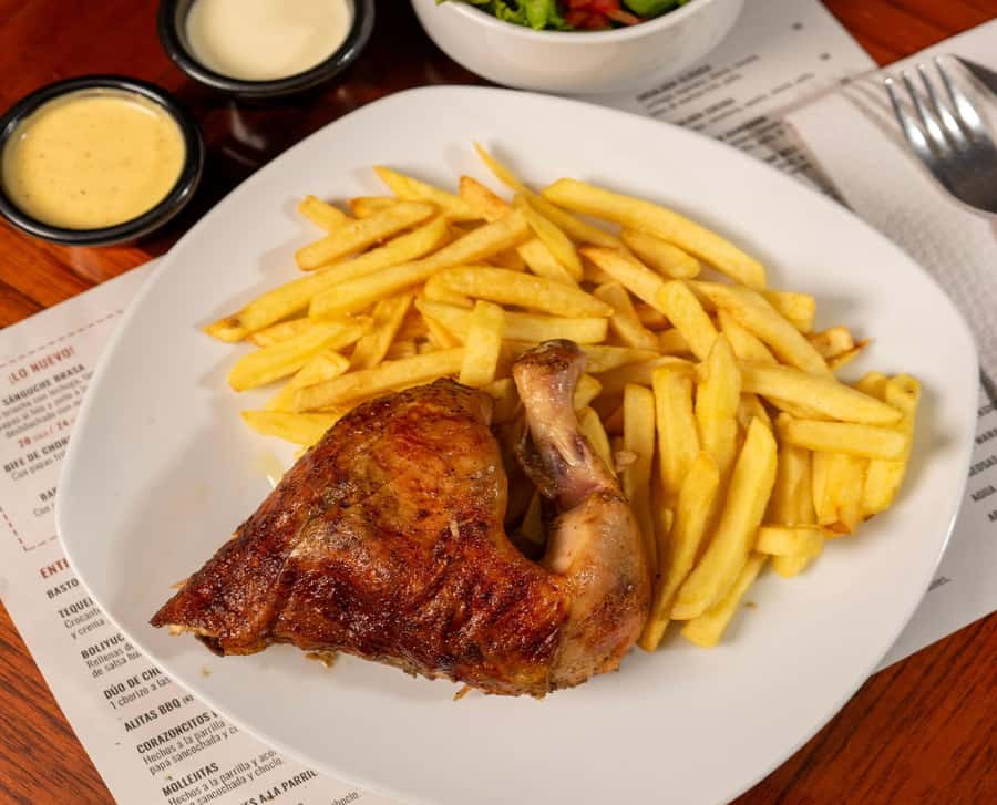 Cusco street food tour - Four stops, from warm drinks to grilled anticuchos