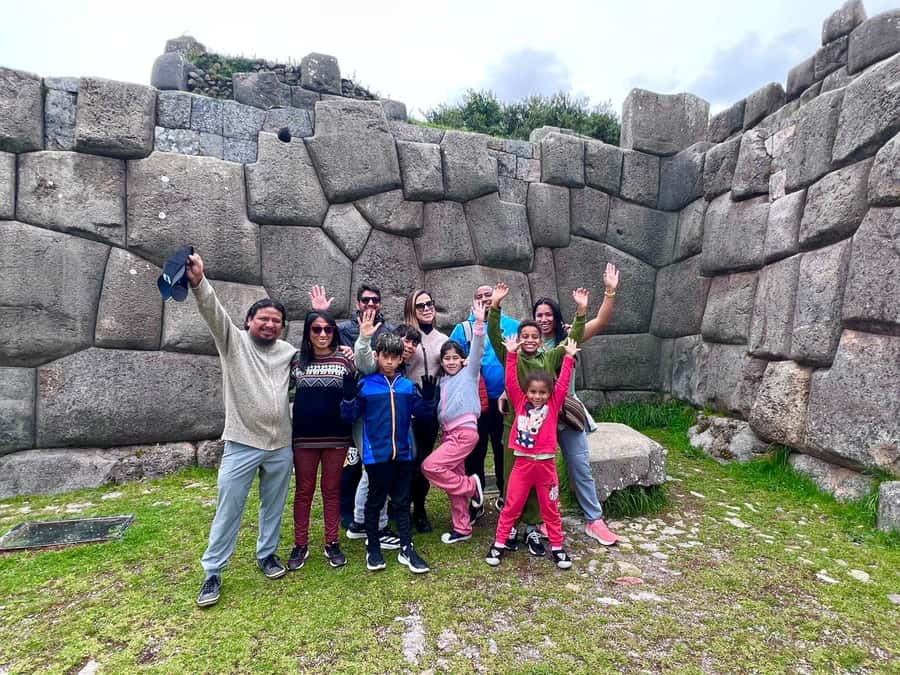 Cuzco : Excursion City Tour in Cusco, Sacsayhuaman and Tambomachay - Beginning at Qoricancha in central Cusco