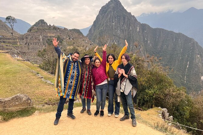 Essential Machu Picchu Full Day Tour - The two-hour ride to Ollantaytambo