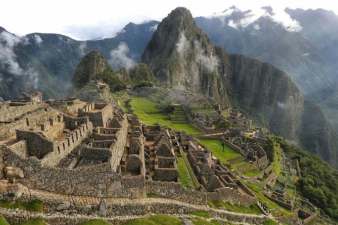 Exclusive Huayna Picchu Tour in 1 Day from Cusco - The 5:05 AM Expedition train