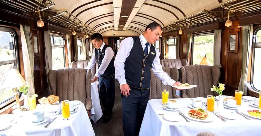 Excursion Cusco - Puno - Titicaca Observatory Train - A full day across the Peruvian Andes