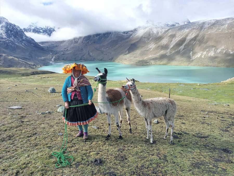Excursion: Rainbow Mountain and Ausangate 7 Lagoons 2 days - Day one: the long road from Cusco to Vinicunca