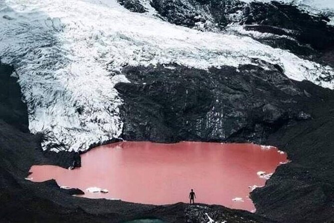 Excursion to Ausangate & 7 lakes with Coca Ceremony |Private| - A coca leaf ceremony beside the first lagoon