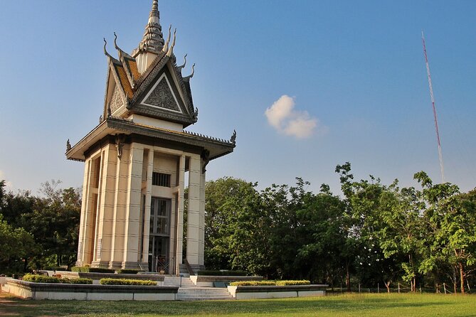 Exploring the Best of Phnom Penh: A Full Day Tour - Wat Phnom and a short hilltop pause