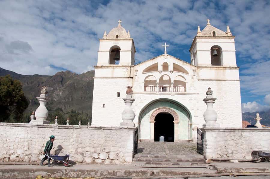 From Arequipa: Colca Canyon and Condor Watching Day Trip - Lunch in Chivay and the hidden cost of a cheap tour
