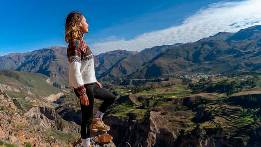 From Arequipa: Full Day Colca Canyon Tour - Chucura crater and Patahuasi on the return