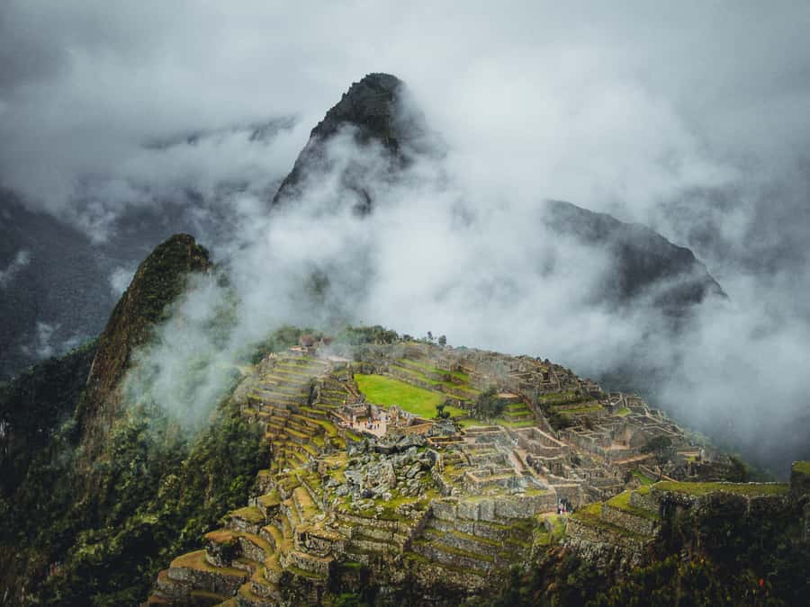 From Cusco: 2-Day Sacred Valley and Machupicchu by Train - Choosing between the regular train and Vistadome 360°