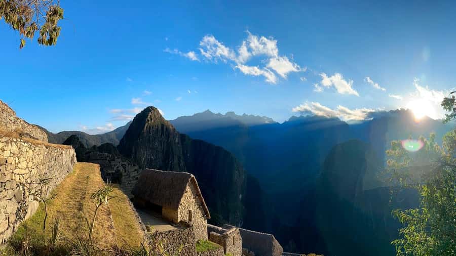 From Cusco: 2-Day Trip to the Sacred Valley and Machu Picchu - Morning at Machu Picchu