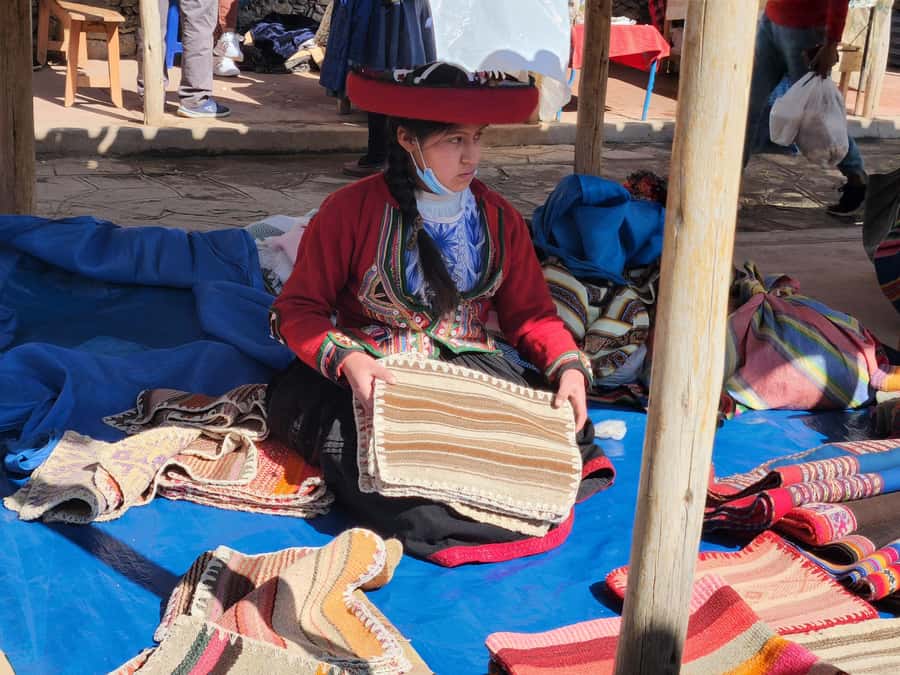 From Cusco: Chinchero, Moray, Maras and Ollantaytambo - Guide quality and how the day is explained