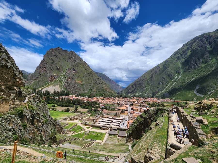 From Cusco: Chinchero, Moray, Maras, Ollantaytambo and Pisaq - The van route is efficient, but not relaxed
