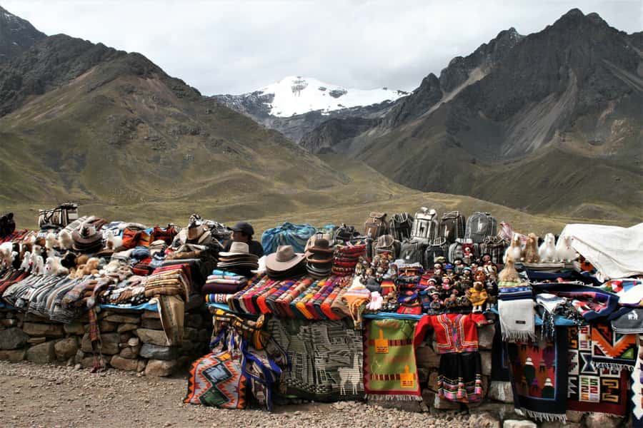 From Cusco: Full-Day Touristic Bus to Puno with Guided Tours - Raqchi and the Inka World