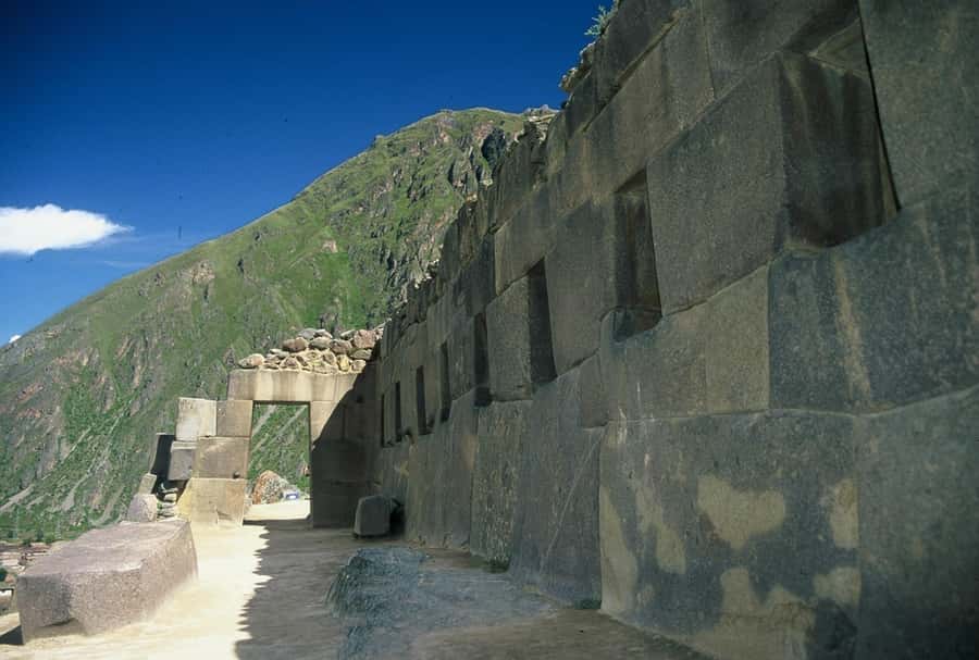 From Cusco: Ollantaytambo Fortress Half-Day Private Tour - From Cusco hotels to the Sacred Valley