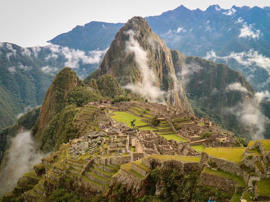 From Cusco: One-Day Round Trip to Machu Picchu by Train - The bus ride up to the citadel