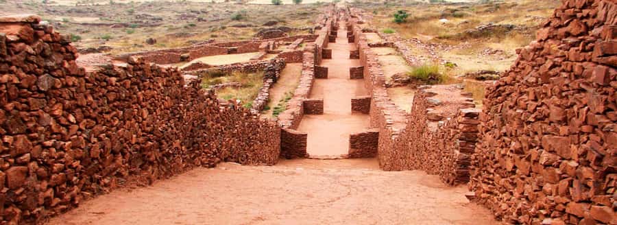 From Cusco: South Valley Villages and Archaeology Tour - Pikillacta, an adobe city from before the Incas