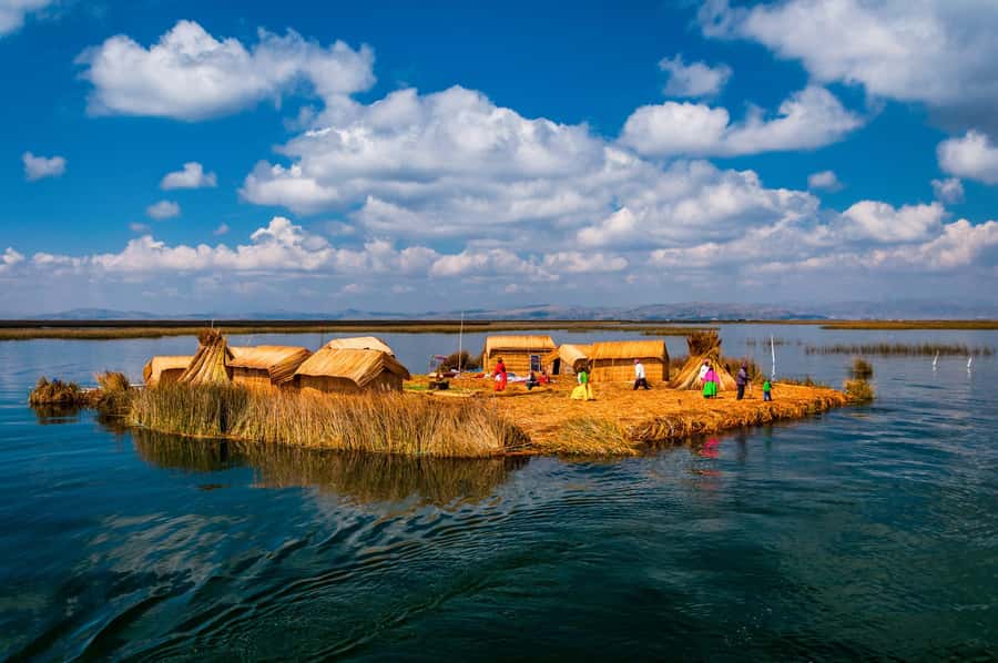 From Cusco: Titicaca Lake - Full day tour with sleeper bus - Leaving Cusco at 9:00 PM