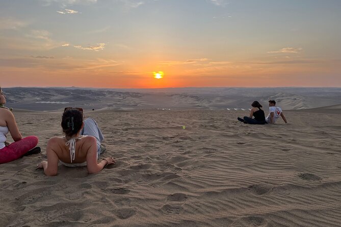 From Huacachina: Sunset buggy and sandboarding - Meeting at La Casa de Bamboo at 4 pm