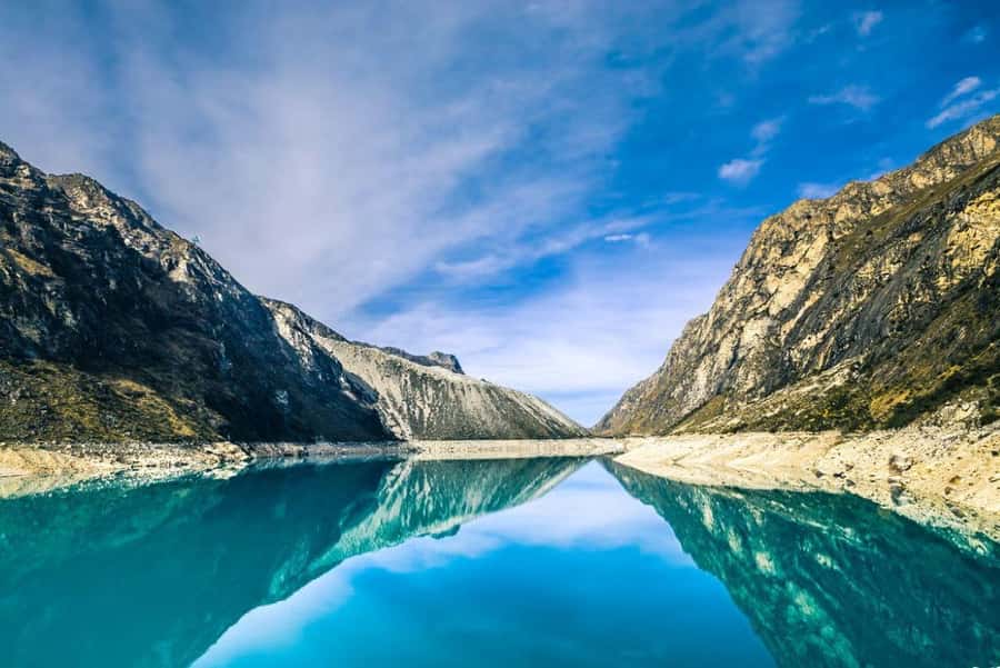 From Huaraz: Full-Day Trek to Parón Lagoon - A short stop in Carhuaz