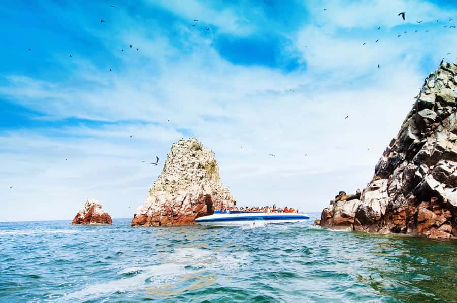 From Lima: Ballestas Islands, Huacachina, and Vineyard Tour - What to bring for a smoother day
