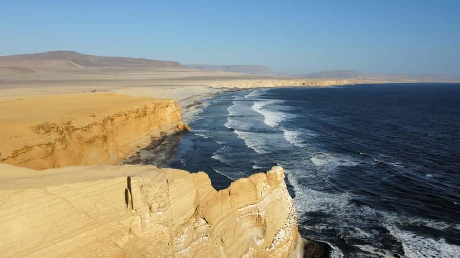 From Lima: Huacachina Oasis & Ballestas Island - ENGL / ESPA - Forty-five minutes of buggy and sandboarding