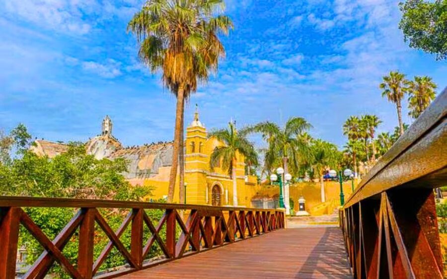 From Lima: Miraflores, Barranco & San Isidro Guided Tour - A guide-led route that keeps moving