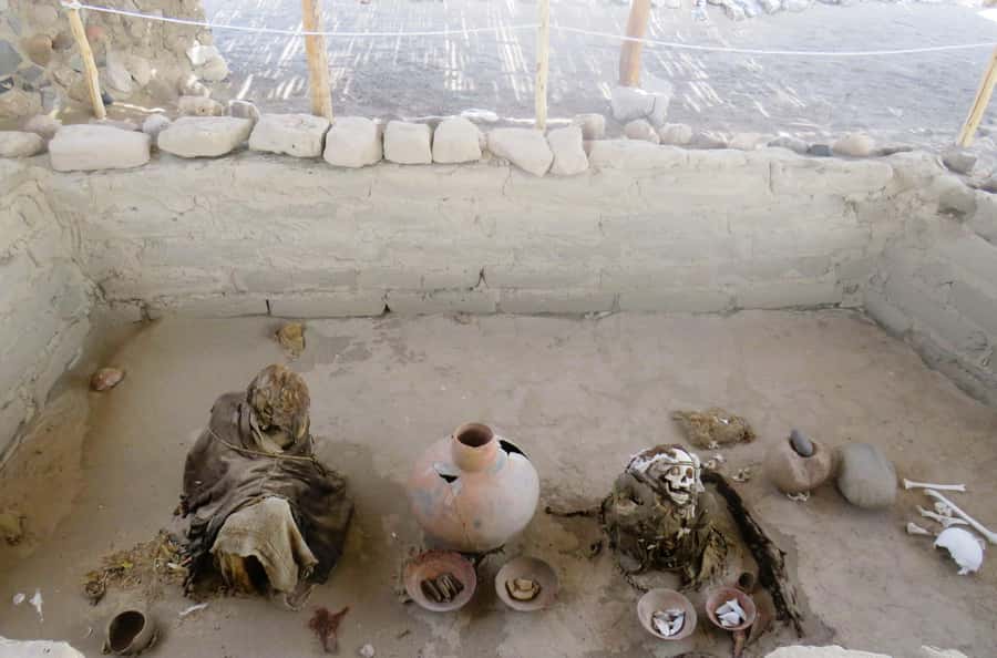 From Nazca: Chauchilla Cemetery Tour and Artisans Workshop - Driving from Nazca into the desert