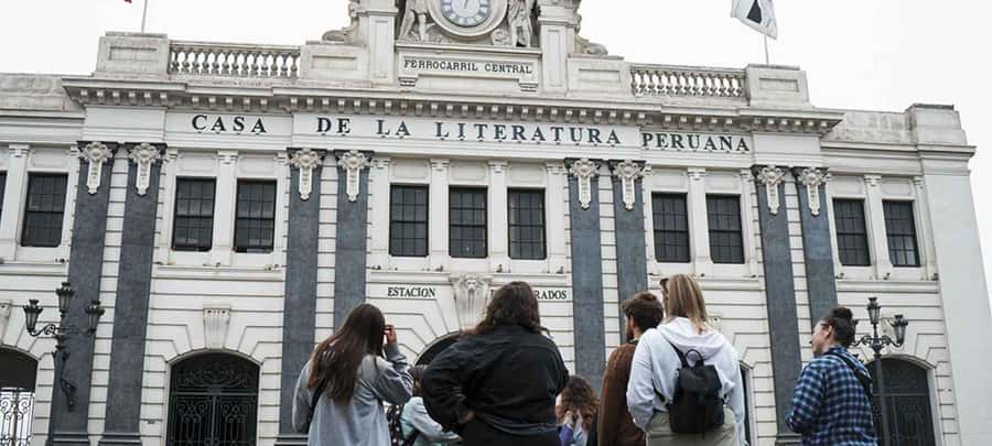 From Port of Callao: Lima Sightseeing Tour - Huaca Pucllana among modern buildings