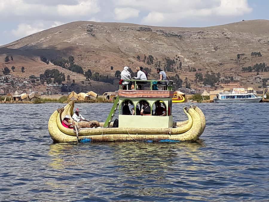 From Puno: full day tour to Uros and Taquile with Lunch - The long crossing toward Taquile