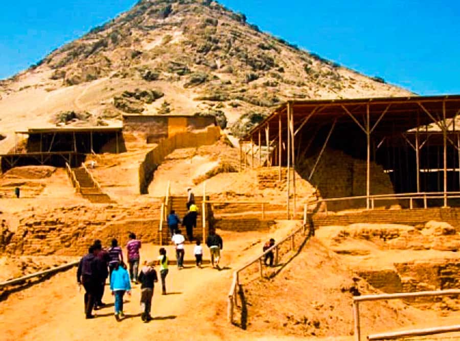 From Trujillo: Complete full day tour with museums - Guides, language, and the quality of explanation