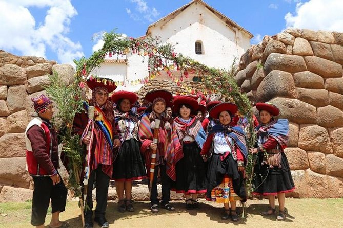 Full-Day Excursion to Sacred Valley, Pisac and Ollantaytambo from Cusco - Chinchero: Inca walls and a colonial church