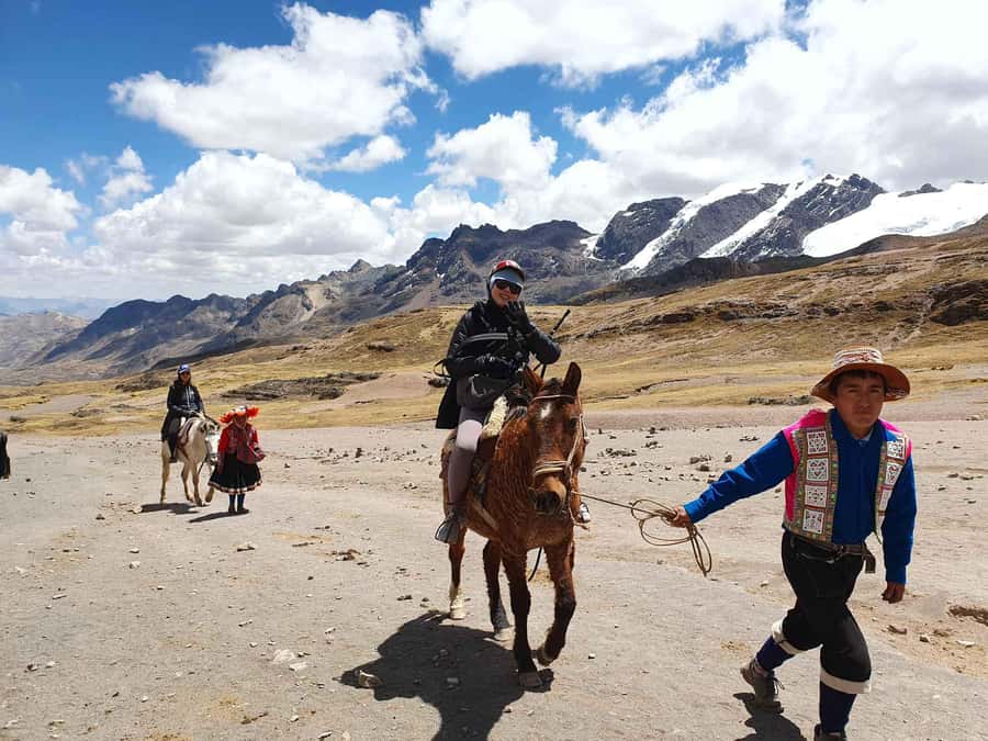 FULL DAY| MOUNTAIN OF COLORS ON HORSEBACK - A pre-dawn start from Cusco