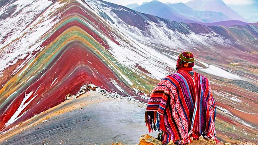 FULL DAY| MOUNTAIN OF COLORS ON HORSEBACK - Reaching the striped summit at 5,200 meters