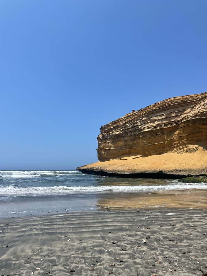 FULL DAY PARACAS - ICA - The 80-minute transfer to Huacachina