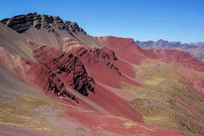 Full Day Rainbow Mountain & Red Valley View Point Tour from Cusco - Guide quality deserves careful attention