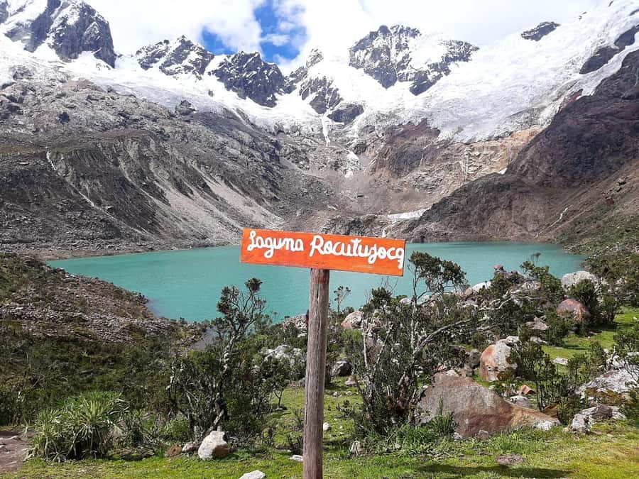 Full Day to Rocotuyoc and Congelada Lagoons - Rocotuyoc Lagoon and its blue-green water