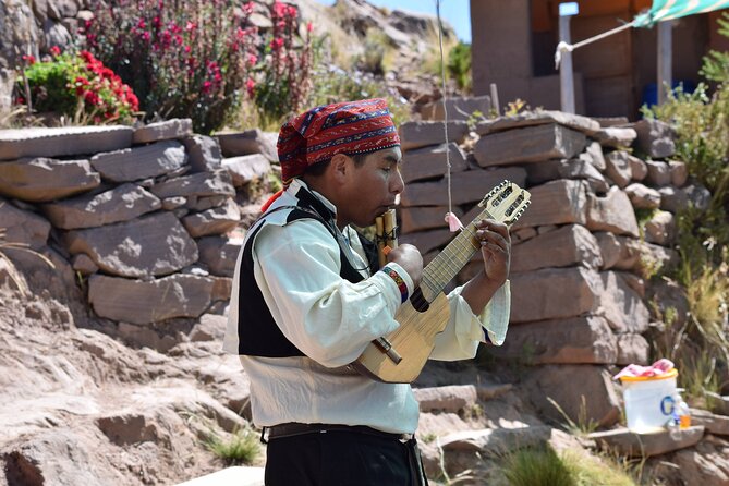 Full-Day Tour of Uros, Taquile and Sillustani from Puno - Guides, group size, and the human side of the day